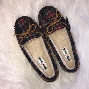 NWT Minnetonka Plaid Moccasins Size 8